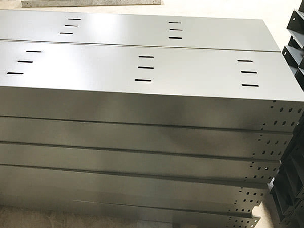 托盤式電纜橋架